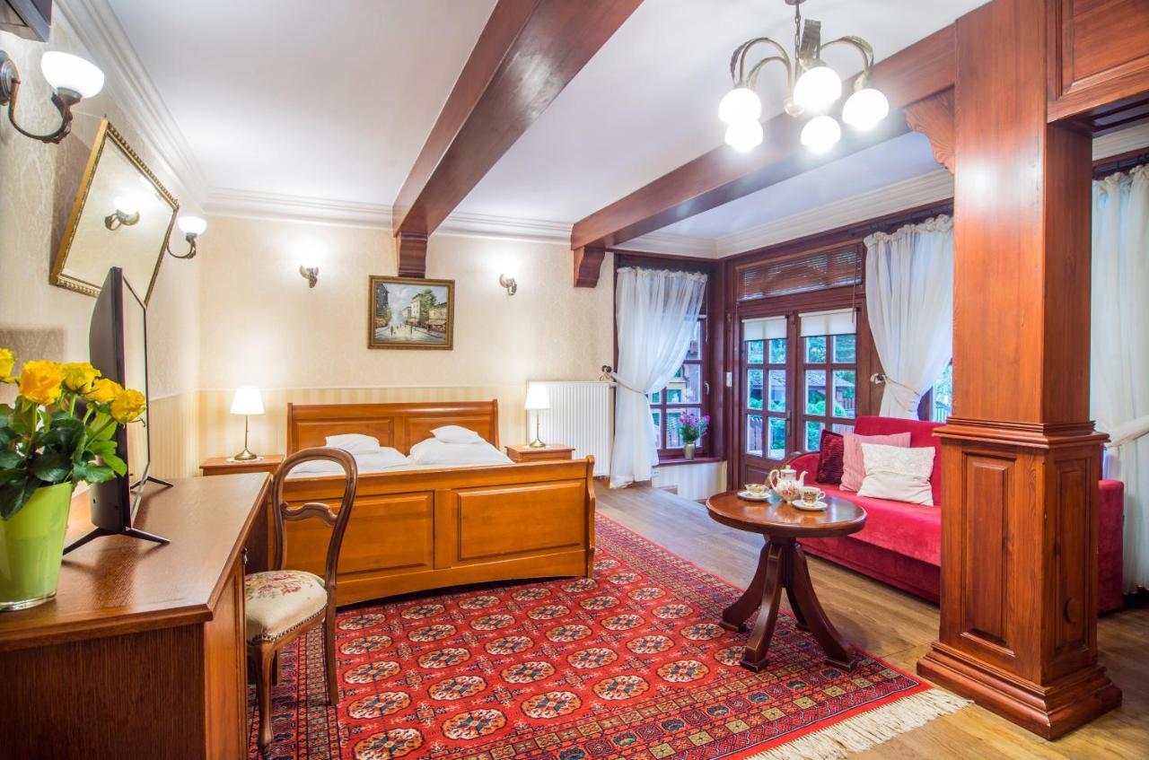 Hotel Dwa Ksiezyce Kazimierz Dolny Exteriör bild