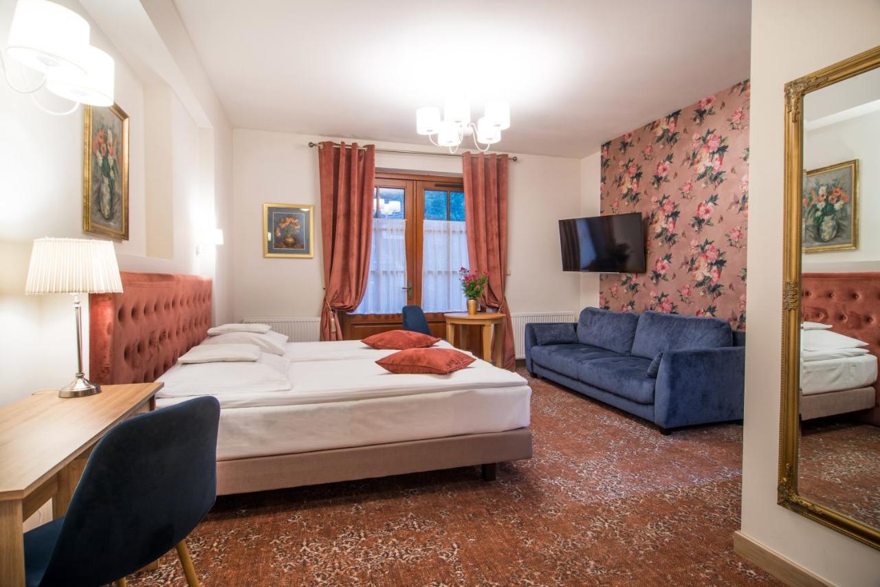 Hotel Dwa Ksiezyce Kazimierz Dolny Exteriör bild