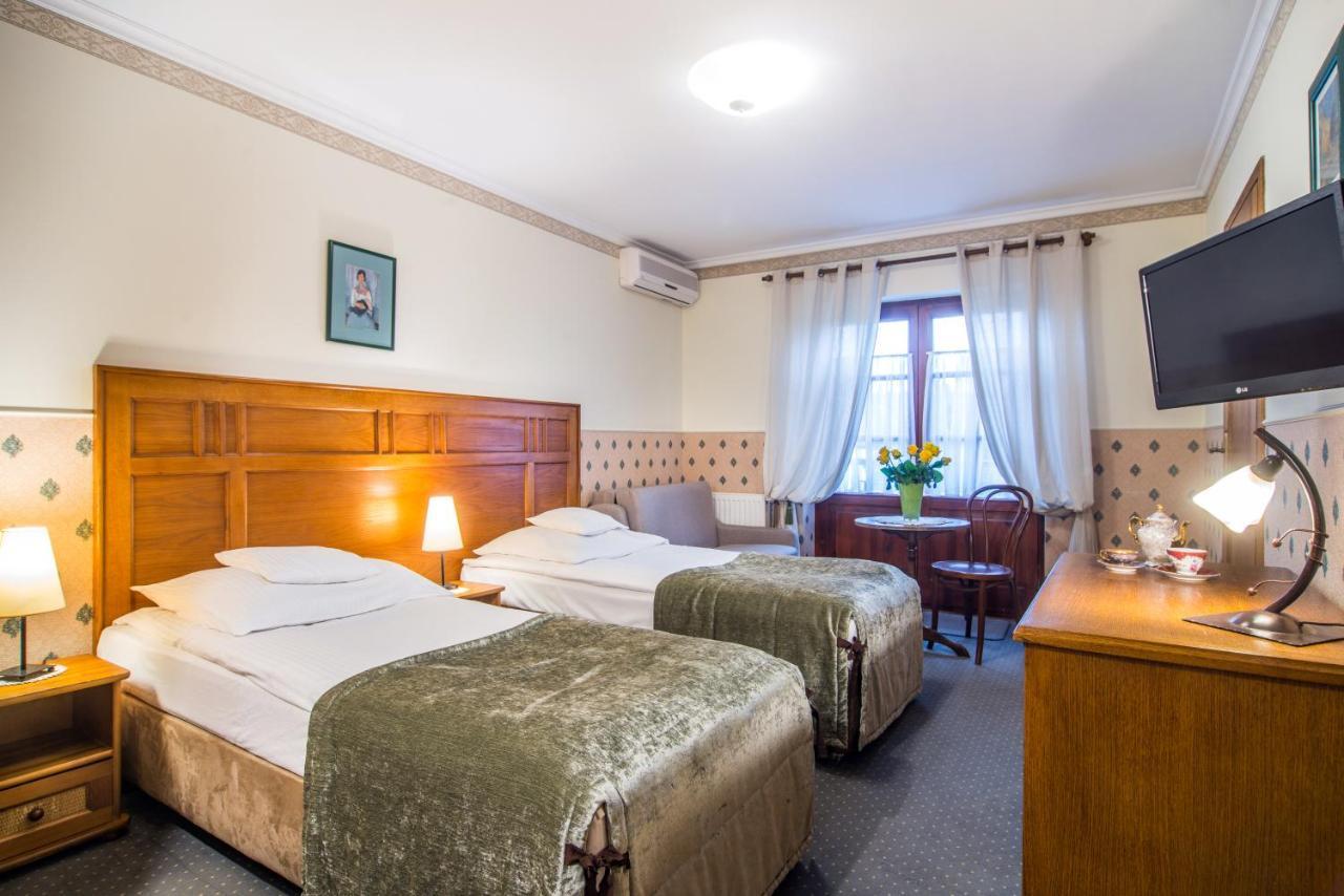 Hotel Dwa Ksiezyce Kazimierz Dolny Exteriör bild