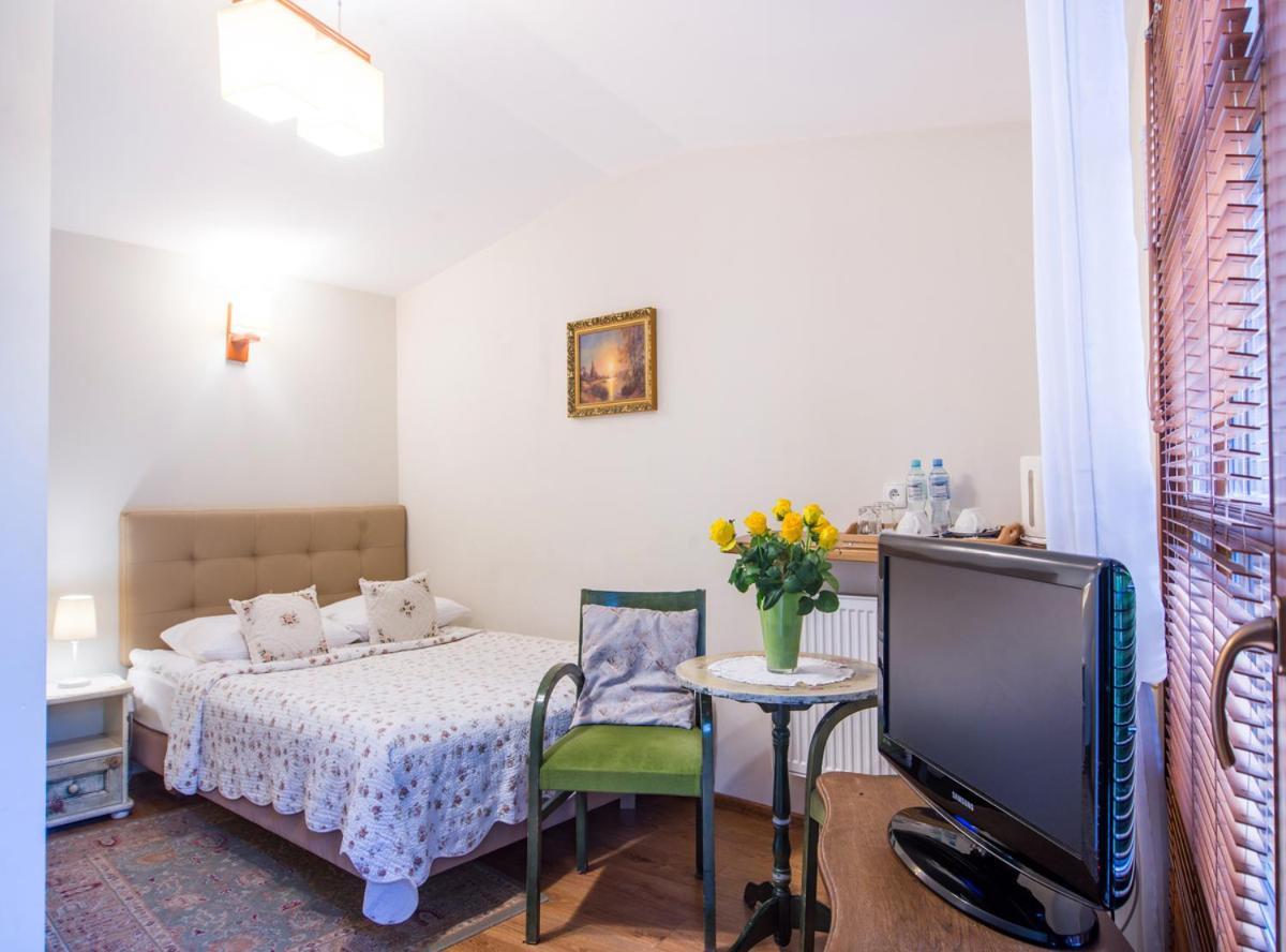 Hotel Dwa Ksiezyce Kazimierz Dolny Exteriör bild