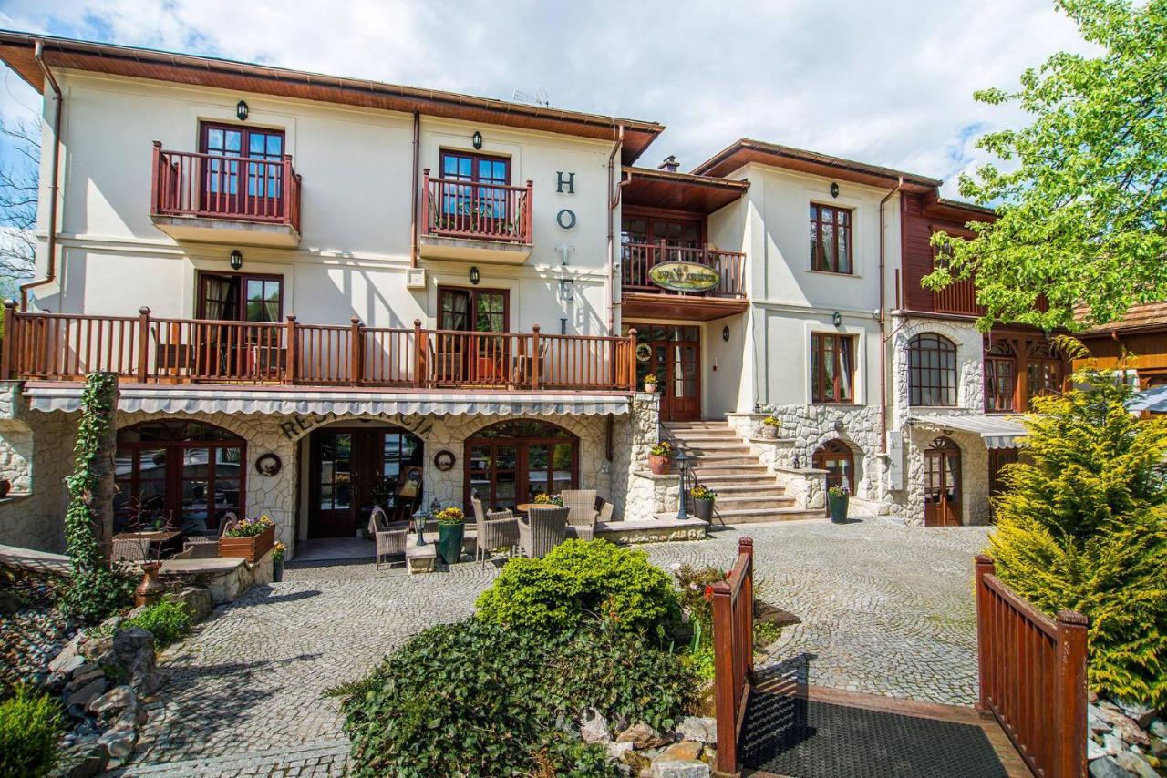 Hotel Dwa Ksiezyce Kazimierz Dolny Exteriör bild